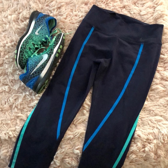 Nike workout pants - Picture 2 of 5